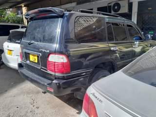 A picture of Toyota Land cruiser V8