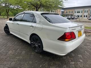 A picture of CROWN INAUZWA BEI ML 14 5 0712445511