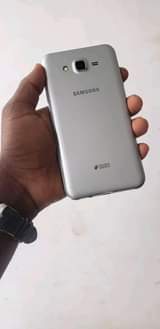 A picture of Sumsung j7 neo