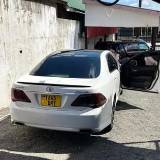 A picture of Price 16 Mil Contacts 0657262757 0620858707 0693556575 Toyota Crown Model