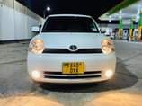 A picture of Toyota sienta