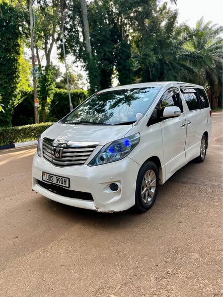 A picture of Toyota Vellfire 2010