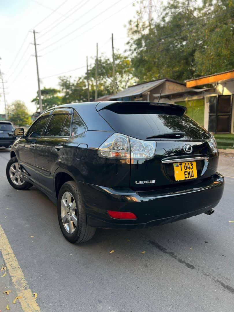 A picture of Toyota harrier Lexus