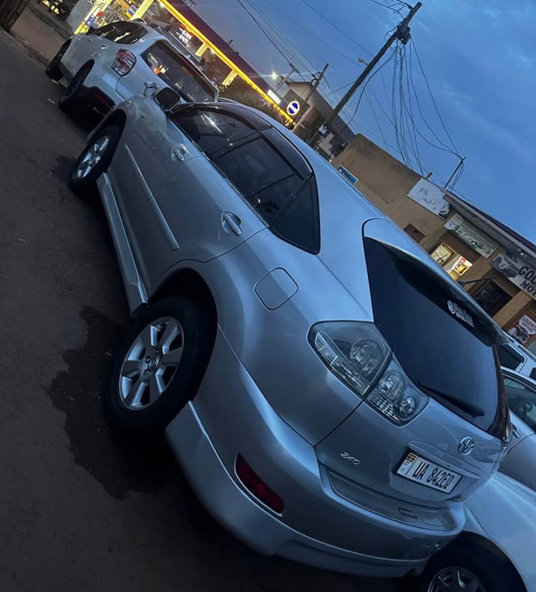 A picture of Toyota Harrier0765424123 0709446672