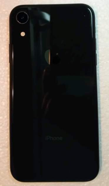 A picture of IPHONE XR