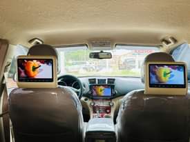 A picture of 2009 BRIEFLY DRIVEN TOYOTA HIGHLANDER LIMITED EDITION 100 PERCENT FIRST