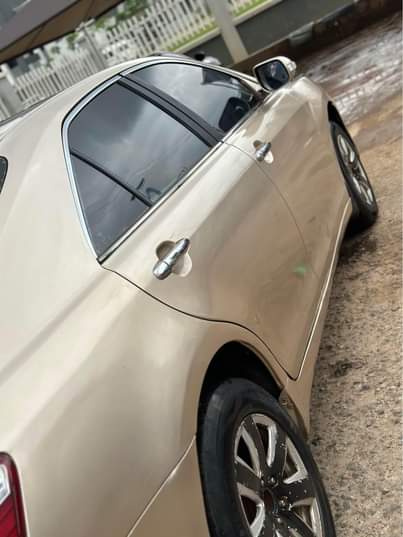 A picture of TOYOTA CAMRY 2008