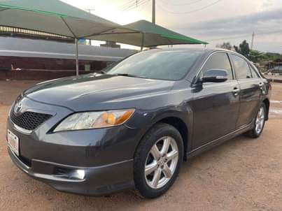 A picture of 2008 TOYOTA CAMRY SE