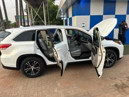 A picture of Toks standard XLE edition highlander 2015 16 registered but not