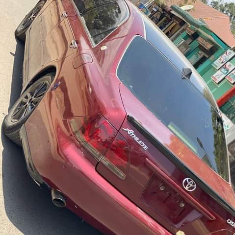 A picture of Toyota Crown Athlete
