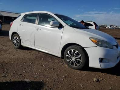 A picture of Tokunbo Toyota Matrix everything working perfectly call or WhatsApp me