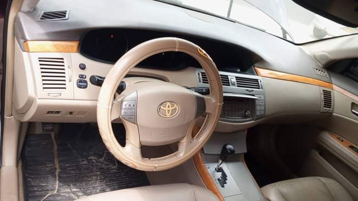 A picture of Belgium grade 2007 Toyota Avalon Bought foreign used First user
