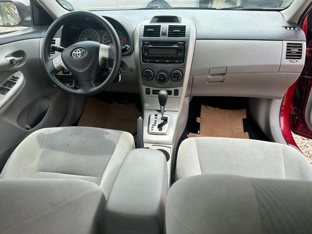 A picture of Direct tokumbo 2012 Toyota corolla le