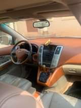 A picture of Lexus RX330 05 Model