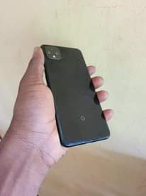 A picture of Google pixel 4XL GB 128 ram 6 bei 300