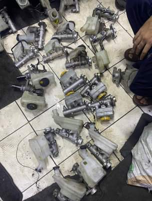 A picture of Shatom auto spare parts and accessories CONTACT 256703355223 calling whatsapp
