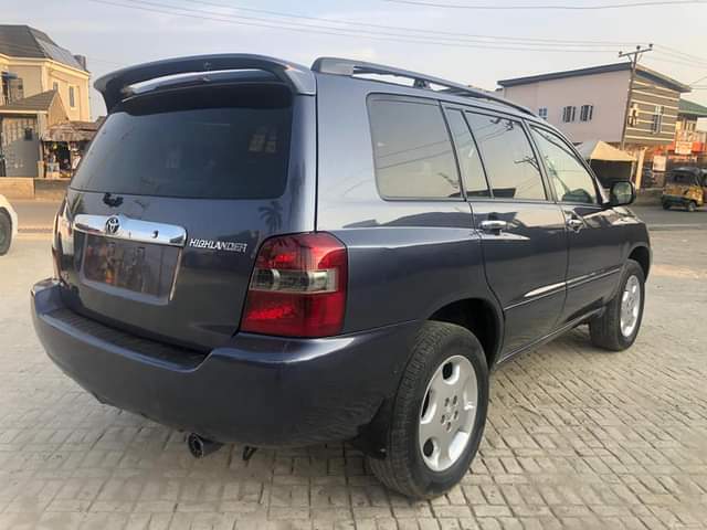 A picture of Toyota Highlander 2006 limited edition model