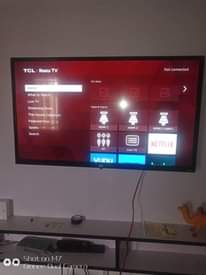 A picture of U.S used 32 inches TCL Roku Smart TV