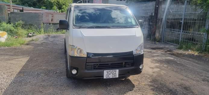 used toyota hiace