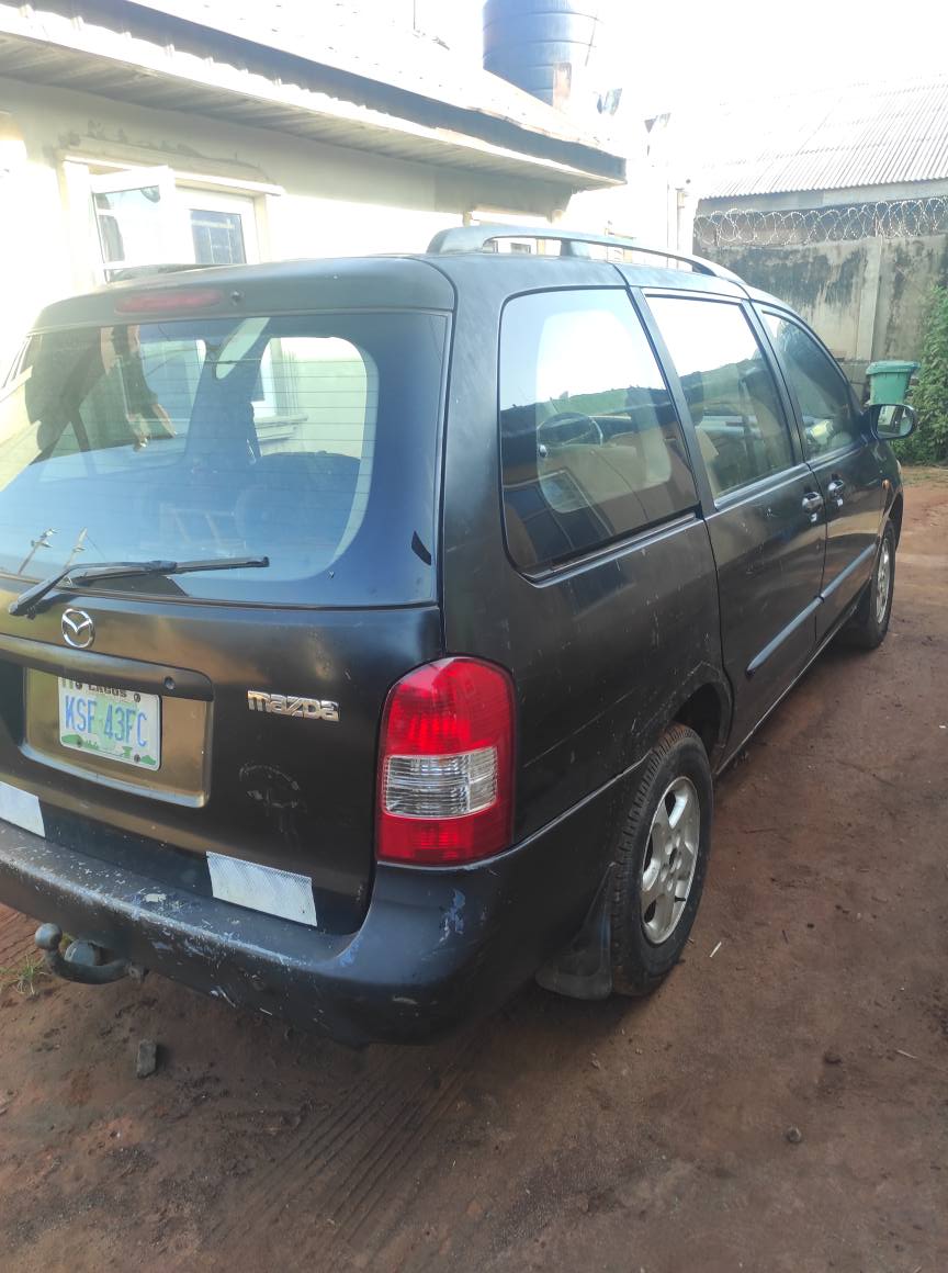 A picture of Mazda mpv