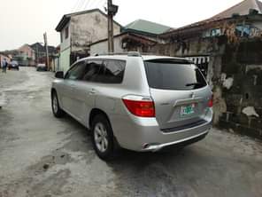 A picture of 2010 model toyota HIGHLANDER BASIC EDITION 4WD FOR SALE FIRST