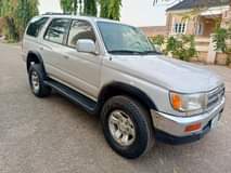 A picture of TOYOTA FORERUNNER