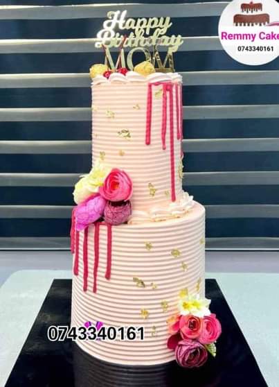 A picture of  birthdaycake cakecakescakes freshcake strawberry vanilla chocolate
