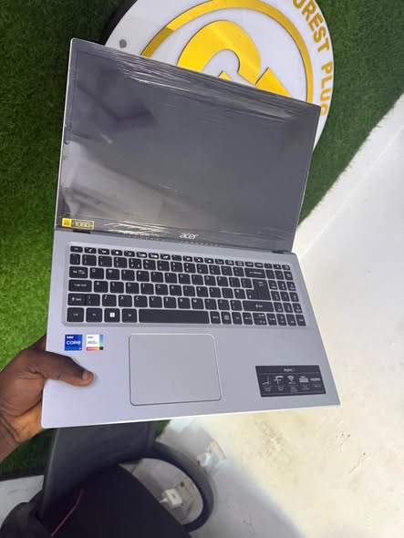 A picture of Recent Acer laptop 16gig ram 512gig ssd 12th generation core