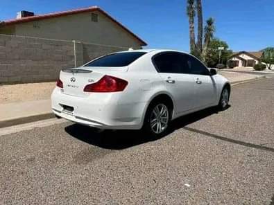 A picture of 2013 Infiniti M37 Price 1600 Down payment 300 72 812
