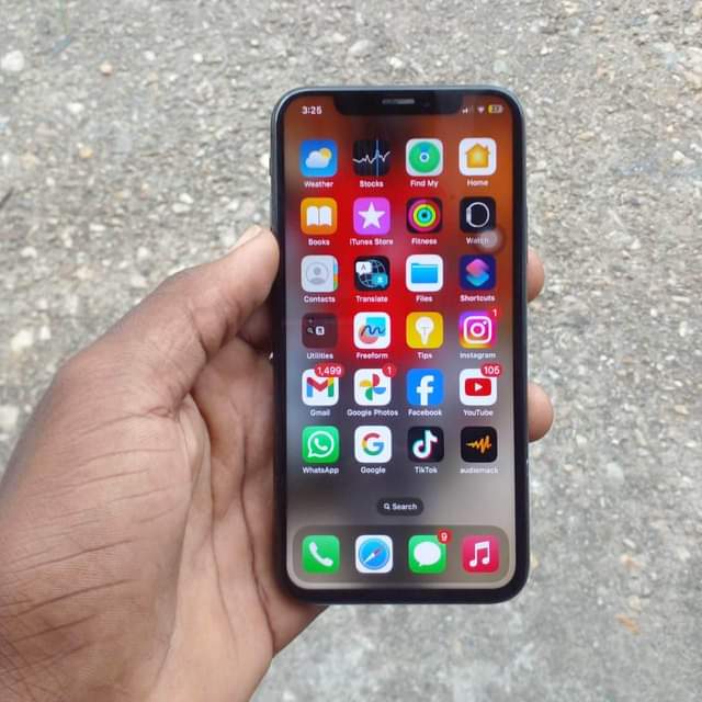 iPhone M.