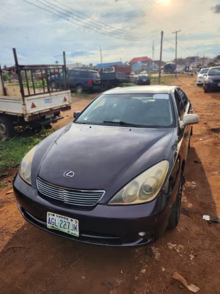 A picture of 2024 Lexus ES es 300
