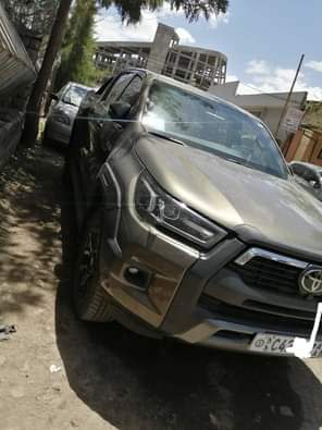 used toyota hilux