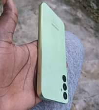 A picture of Samsung galaxy a14 BEI 195 000