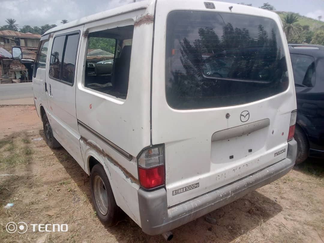 A picture of Bongo bus toks