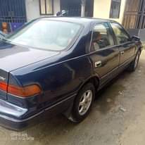 A picture of 1999 Toyota 1999 Sit down