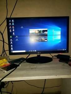 A picture of LG inch 25
