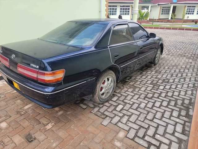 A picture of TOYOTA MARK II GX100