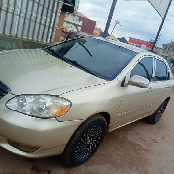 A picture of Awoof Deal 04 05 TOYOTA COROLLA With AC freezing Very