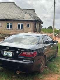 A picture of Lexus ES330