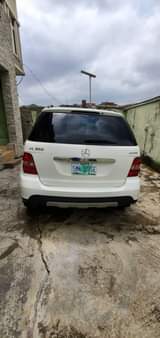 A picture of Mercedes Benz ML 350 4matic 07 First body first user