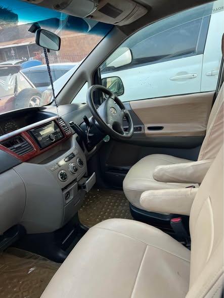 used toyota noah