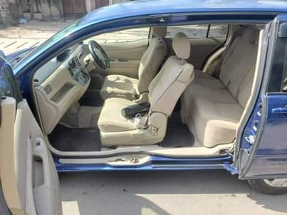 A picture of 2006 toyota raum kali sana raum