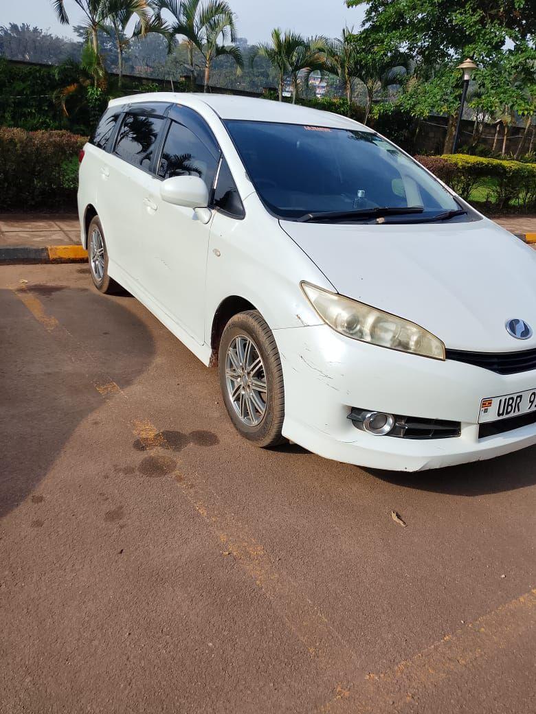 A picture of TOYOTA WISH NEW MODEL