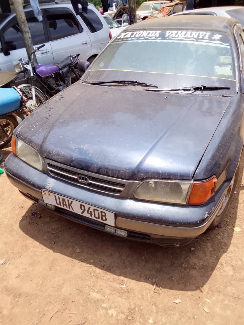 A picture of Toyota vitz UAZ buy and drive 12m cosa UAK 4.5m