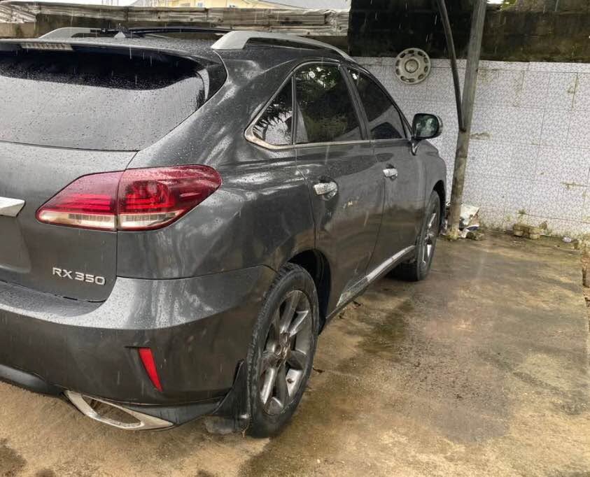 A picture of Lexus RX350 for sale dealers deal buy and repaint body