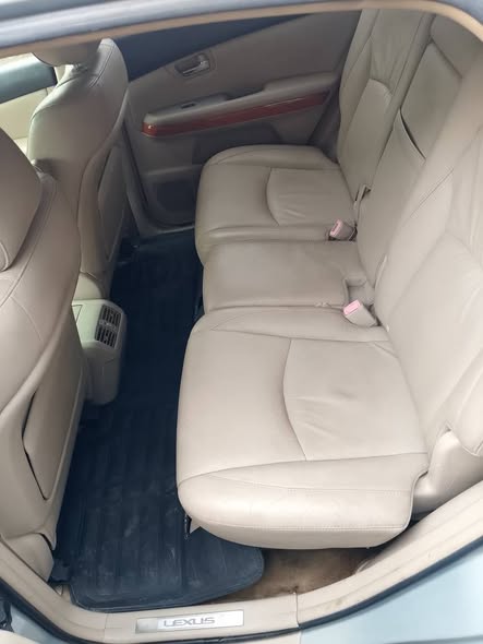 A picture of Lexus RX 400h Hybrid