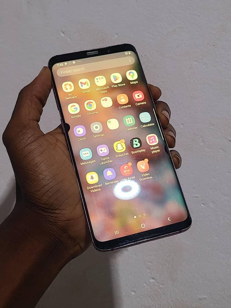 A picture of Samsung S9 plus