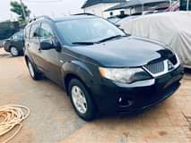 A picture of Mitsubishi outlander 07 registered
