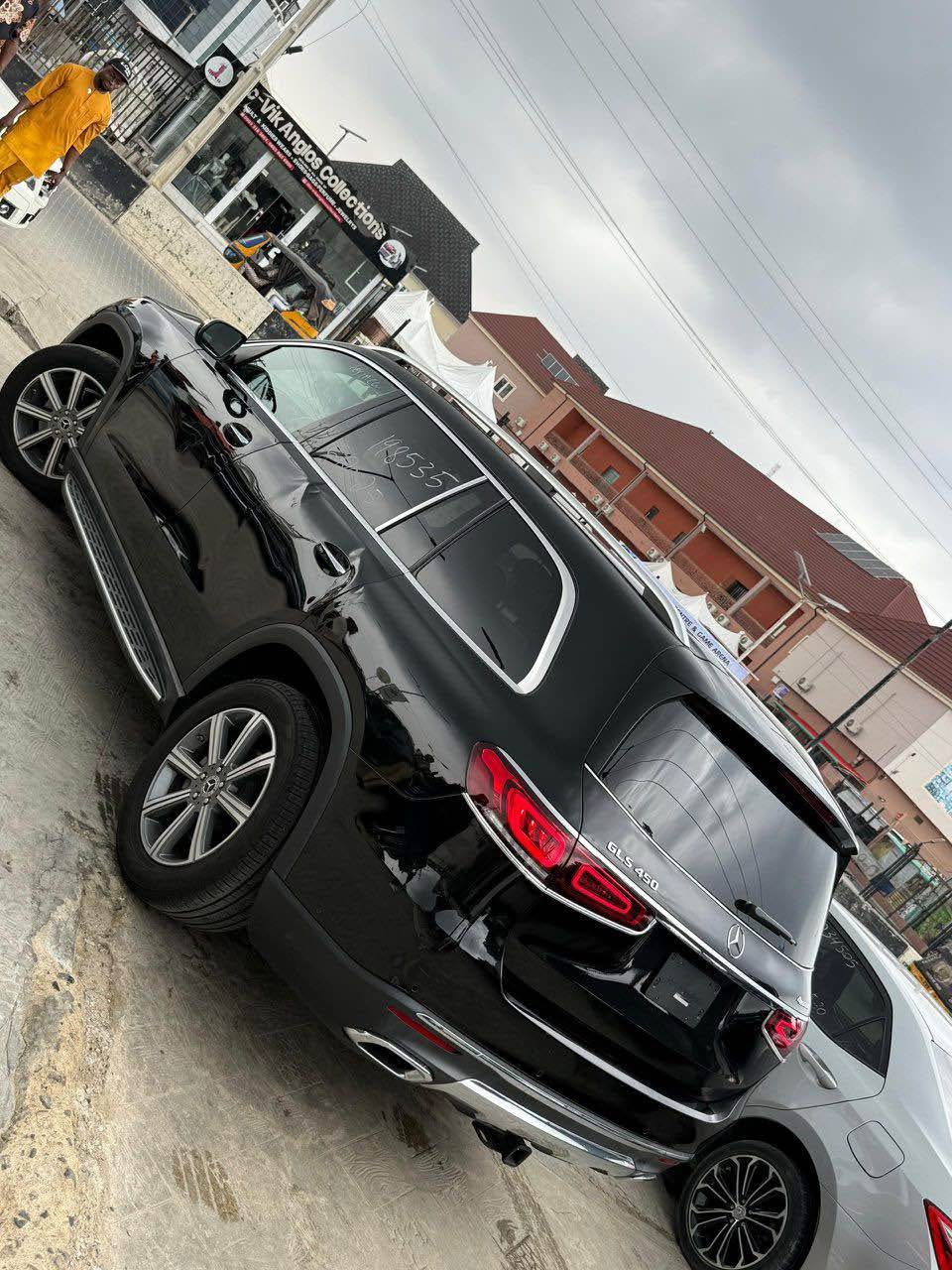 A picture of Mercedes Benz GL450