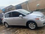 A picture of 06 Nissan Versa